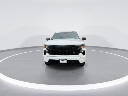 Used 2022 Chevrolet Silverado 1500 Custom image 3