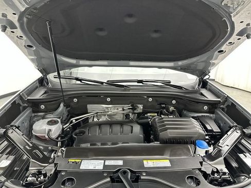 Certified 2025 Volkswagen Atlas Cross Sport SEL Premium R-Line AWD/4WD image 29