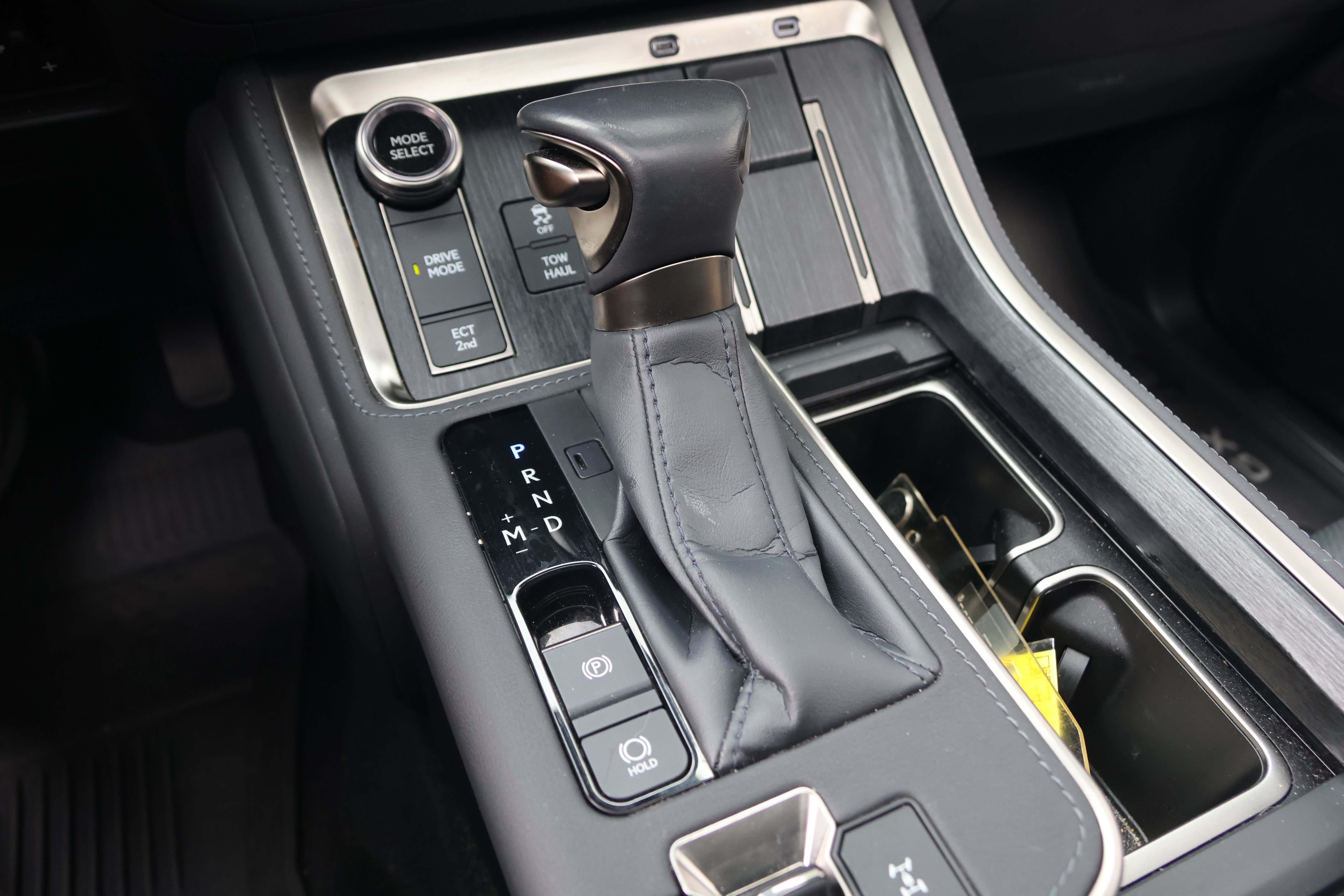 Used 2024 Lexus GX 550 w/ Accessory Package (2T) AWD/4WD image 26