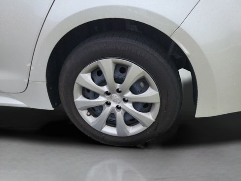 Used 2024 Toyota Corolla LE FWD image 24