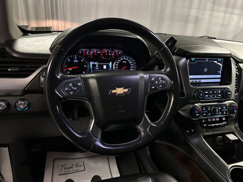 Used 2019 Chevrolet Suburban LT AWD/4WD image 15