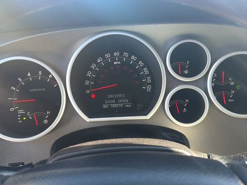 Used 2016 Toyota Sequoia Platinum image 36