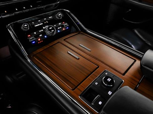 Used 2023 Lincoln Navigator L Reserve image 15