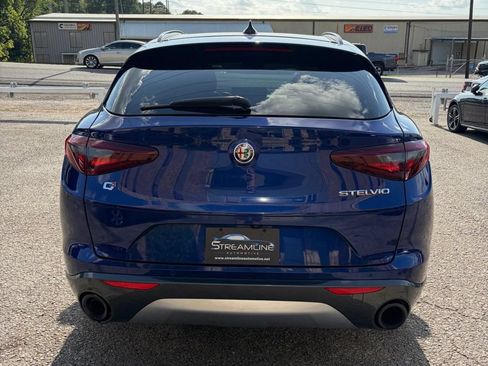 Used 2023 Alfa Romeo Stelvio Ti AWD/4WD image 7