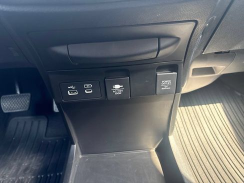 Used 2025 Honda Odyssey Elite image 24