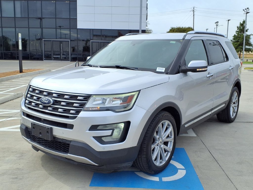 Used 2017 Ford Explorer Limited FWD image 7