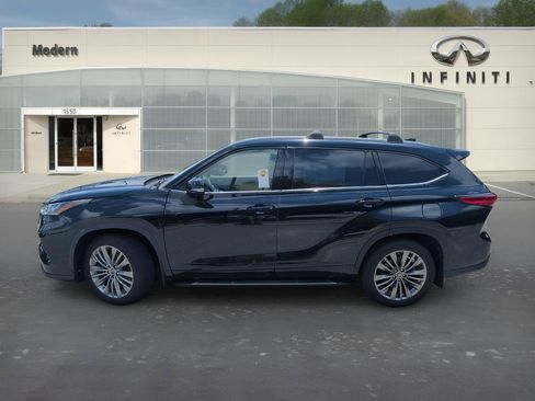 Used 2021 Toyota Highlander Platinum AWD/4WD image 6