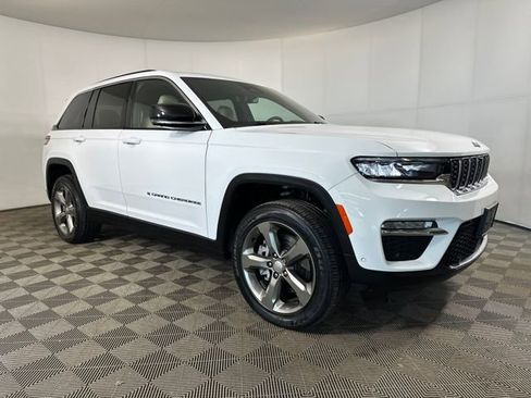 Used 2023 Jeep Grand Cherokee 4WD 4xe w/ Luxury Tech Group II image 2