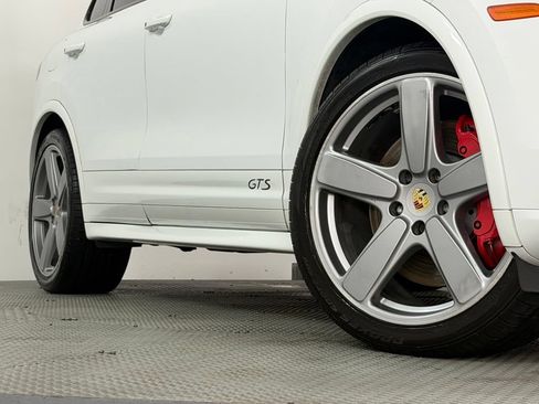 Used 2016 Porsche Cayenne GTS AWD/4WD image 18