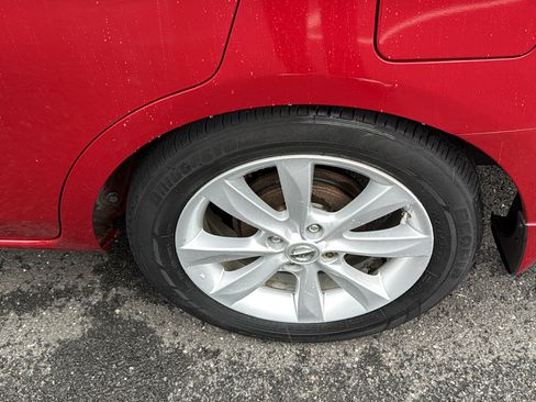 Used 2015 Nissan Versa FWD image 20