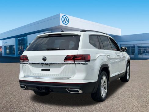 Used 2023 Volkswagen Atlas SE w/ Panoramic Sunroof Package FWD image 7