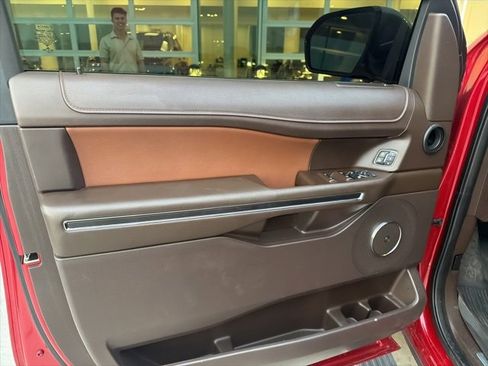 Used 2022 Ford Expedition King Ranch image 7