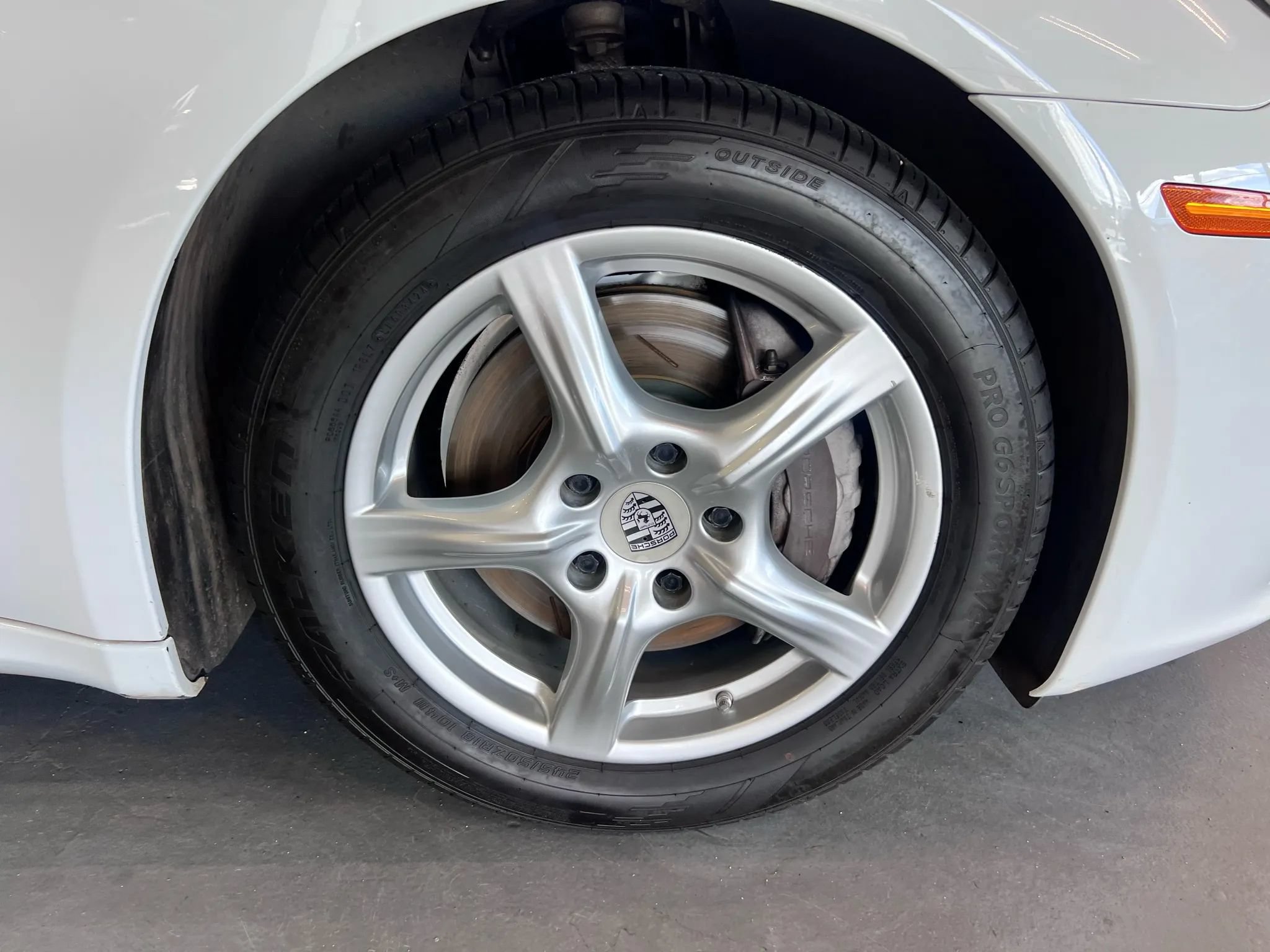 Used 2015 Porsche Panamera 4 AWD/4WD image 33