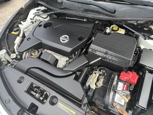 Used 2015 Nissan Altima 2.5 S w/ Sport Value Package FWD image 32