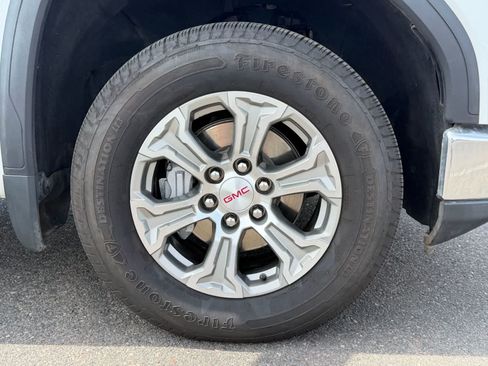 Used 2024 GMC Sierra 1500 SLT AWD/4WD image 9