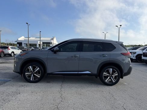 Used 2021 Nissan Rogue SL w/ Premium Package FWD image 8