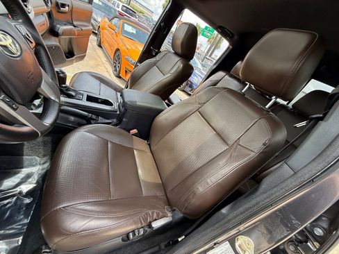 Used 2017 Toyota Tacoma Limited w/ Tow Package AWD/4WD image 27