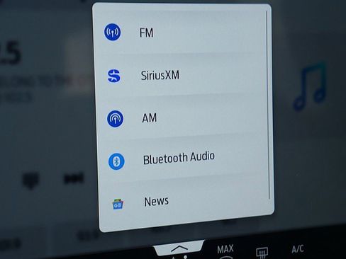 Used 2025 Ford Explorer Active w/ Active Comfort Package image 40