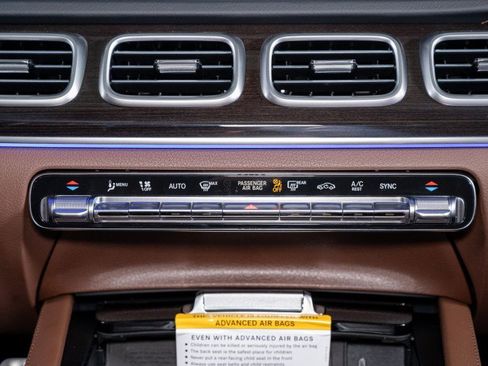 New 2025 Mercedes-Benz GLS 450 4MATIC image 23