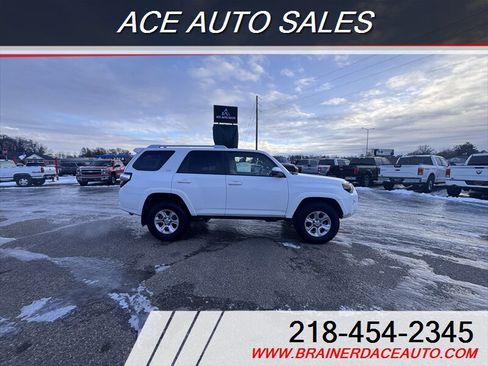 Used 2015 Toyota 4Runner SR5 image 6