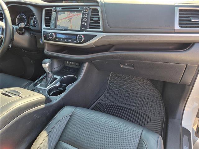 Used 2017 Toyota Highlander Limited Platinum AWD/4WD image 23