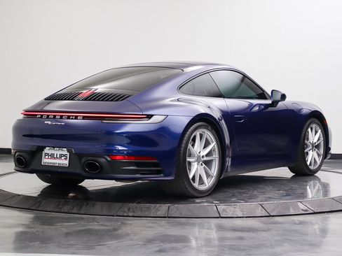 Used 2021 Porsche 911 Carrera RWD image 5