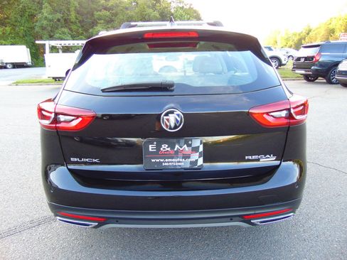 Used 2018 Buick Regal Essence w/ Driver Confidence Package #1 AWD/4WD image 4