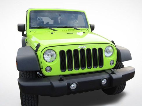 Used 2017 Jeep Wrangler Sport AWD/4WD image 4