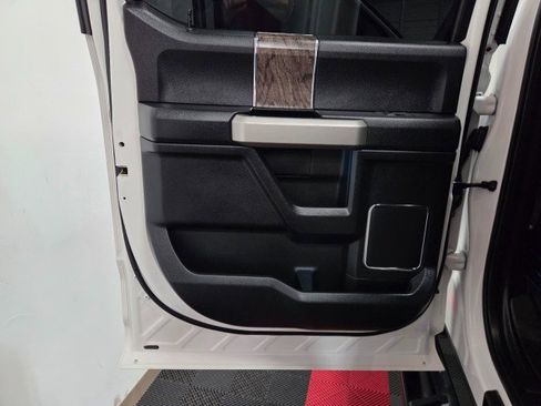 Used 2019 Ford F250 Lariat w/ Lariat Ultimate Package image 36