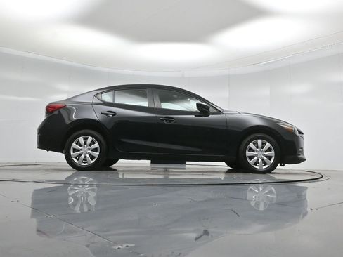 Used 2018 MAZDA MAZDA3 Sport image 44