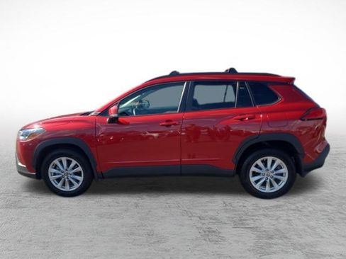 Certified 2023 Toyota Corolla Cross LE w/ Moonroof Package AWD/4WD image 8