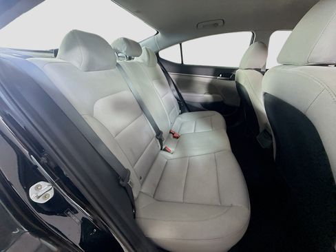 Used 2018 Hyundai Elantra SEL image 26