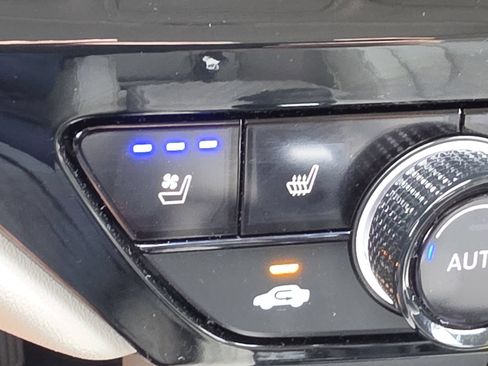Used 2025 Honda Accord Touring image 26