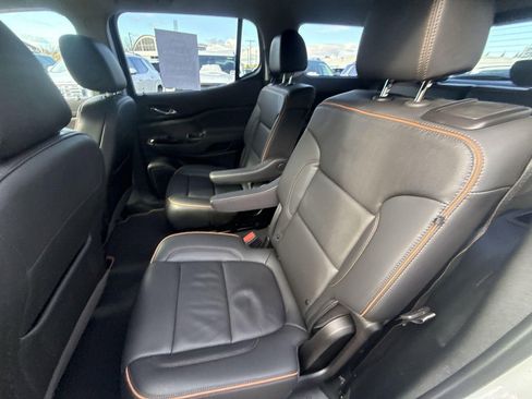 Certified 2023 GMC Acadia AT4 w/ Preferred Package image 30