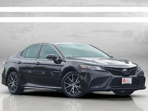 Certified 2023 Toyota Camry SE FWD image 2