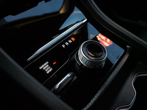 Used 2024 Jeep Grand Cherokee L Limited w/ Black Appearance Package image 25