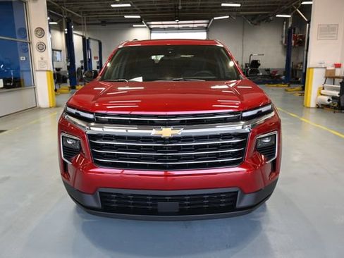 Used 2026 Chevrolet Traverse LT w/ LPO, Floor Liner Package FWD image 2