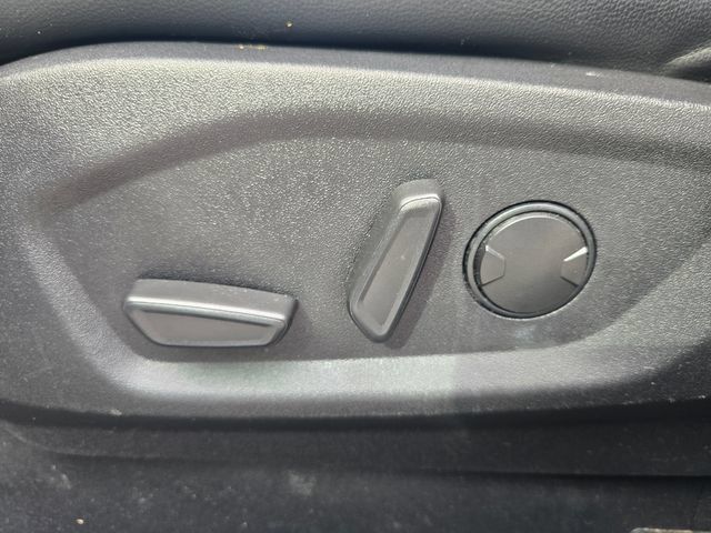 Used 2024 Ford Edge SEL AWD/4WD image 17