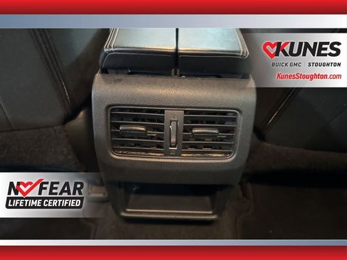 Used 2023 Nissan Rogue S image 35