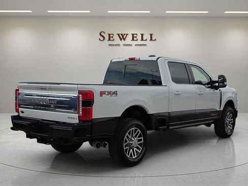 Used 2025 Ford F350 King Ranch AWD/4WD image 4