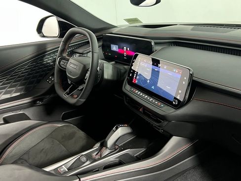 Used 2024 Dodge Charger R/T Scat Pack w/ Plus Group image 31