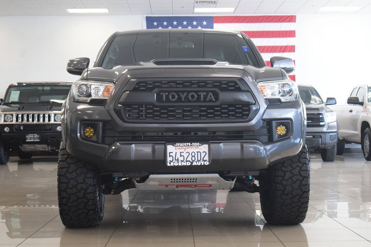 Used 2017 Toyota Tacoma TRD Sport w/ Tow Package (A/T) AWD/4WD image 2