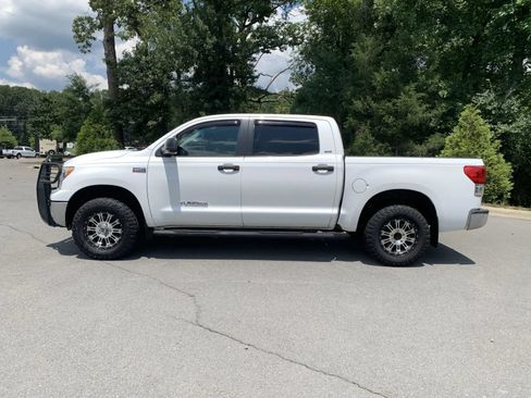 Used 2013 Toyota Tundra 2WD CrewMax w/ Tow Pkg image 4