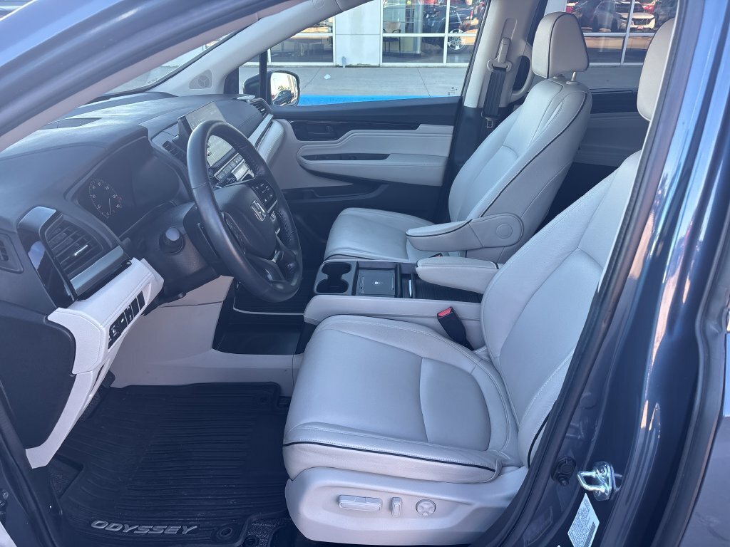 Used 2025 Honda Odyssey Touring image 9