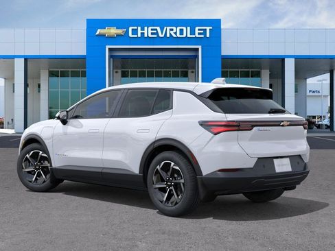 New 2026 Chevrolet Equinox EV LT image 3