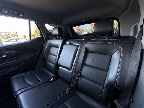 Used 2022 GMC Terrain SLT image 36