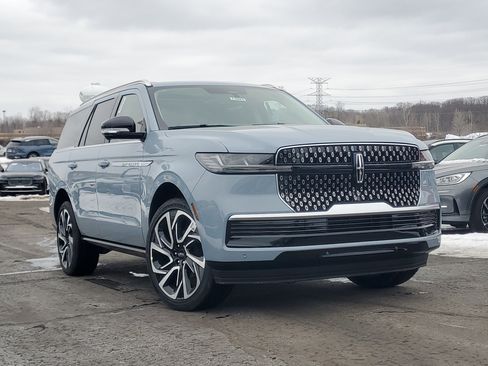 New 2026 Lincoln Navigator Reserve AWD/4WD image 1