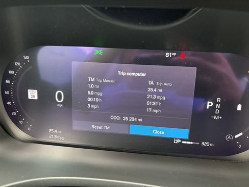 Used 2024 Volvo XC60 B5 Plus w/ Protection Package Premier image 26