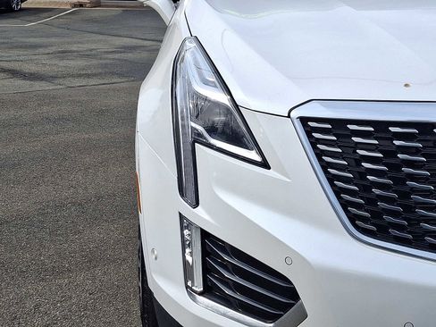 Used 2021 Cadillac XT5 Premium Luxury image 9