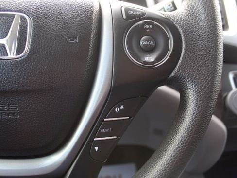 Used 2016 Honda Pilot LX image 20